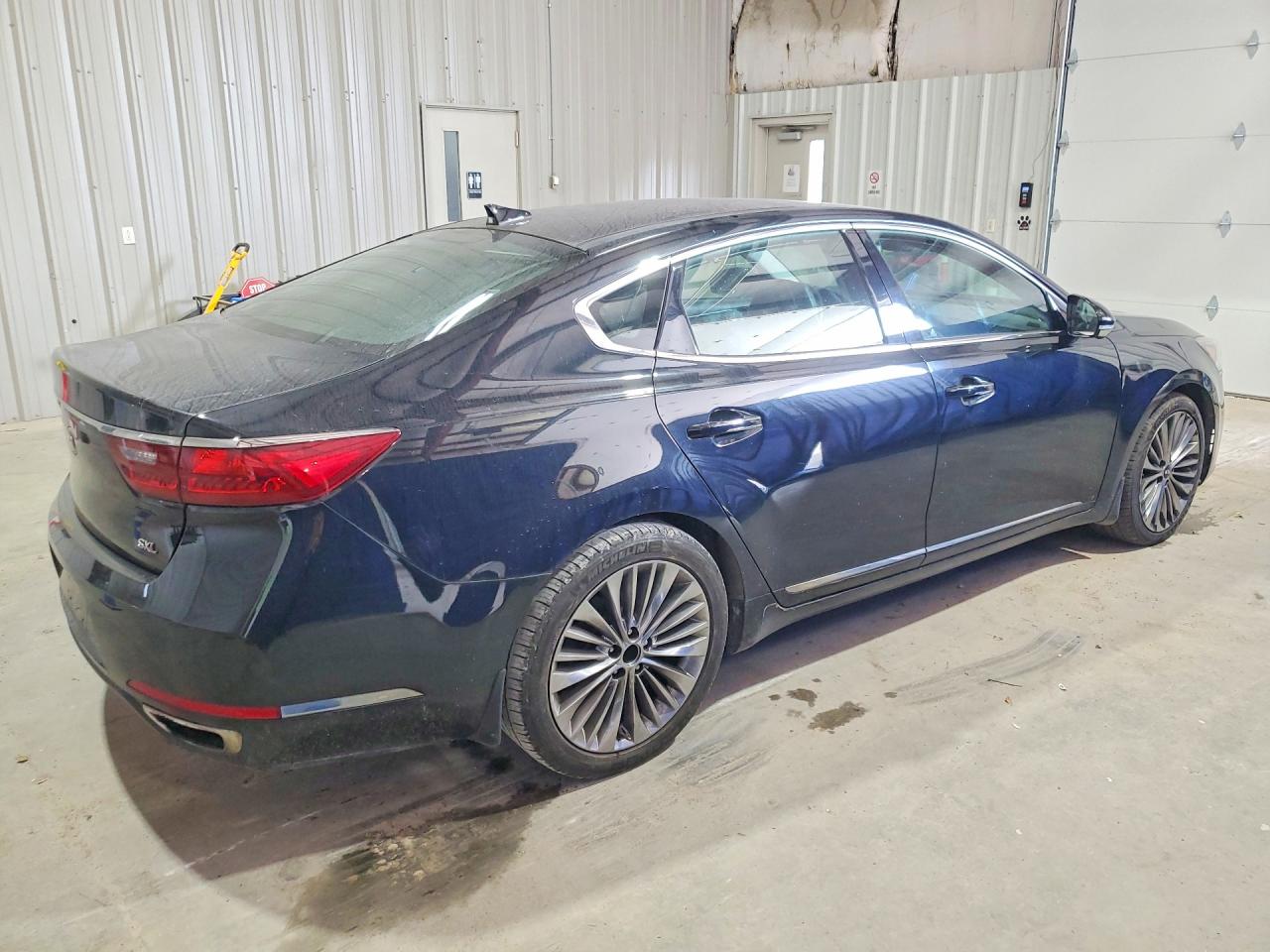 2018 KIA CADENZA