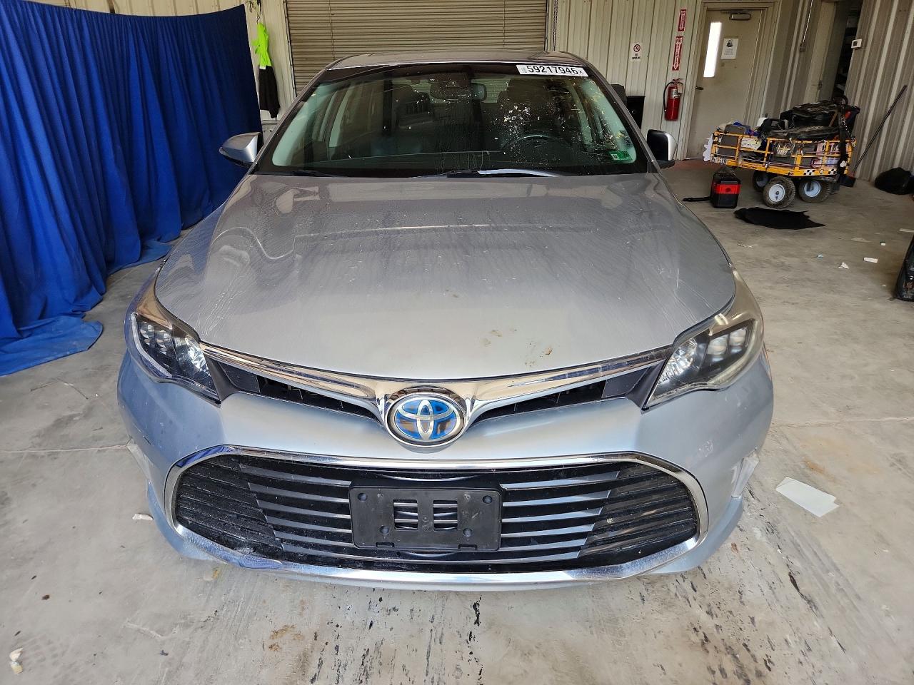 2016 TOYOTA AVALON