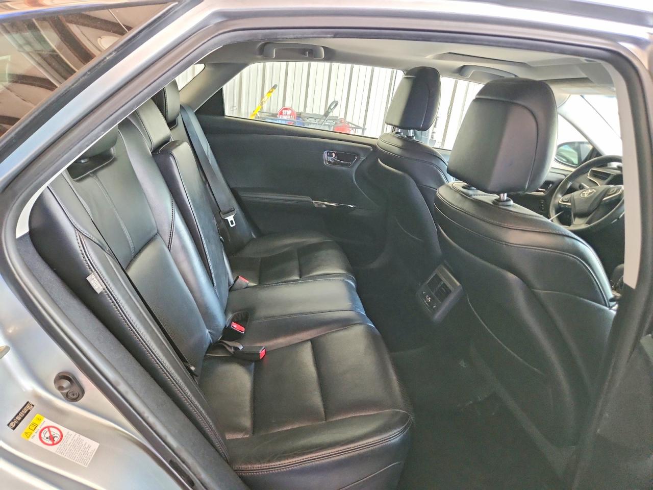 2016 TOYOTA AVALON