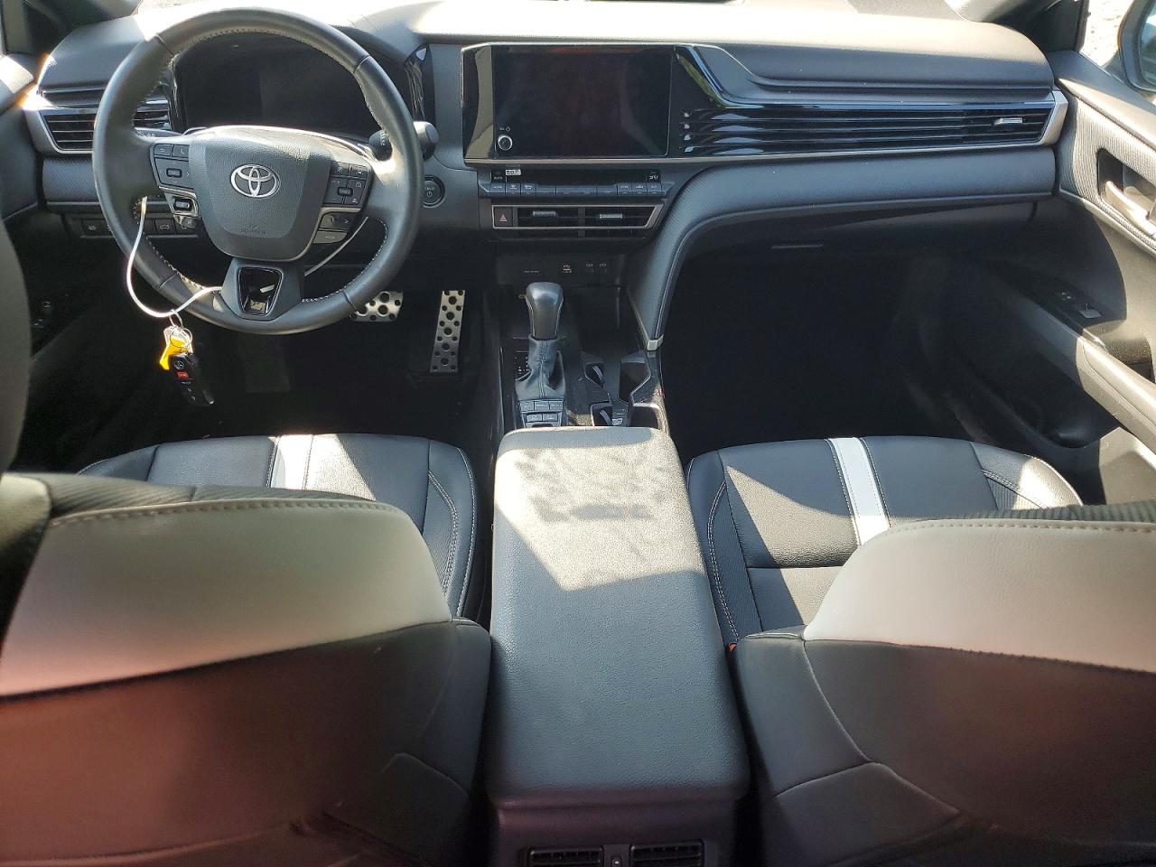 2025 TOYOTA CAMRY