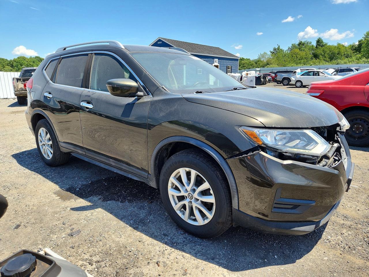 2017 NISSAN ROGUE
