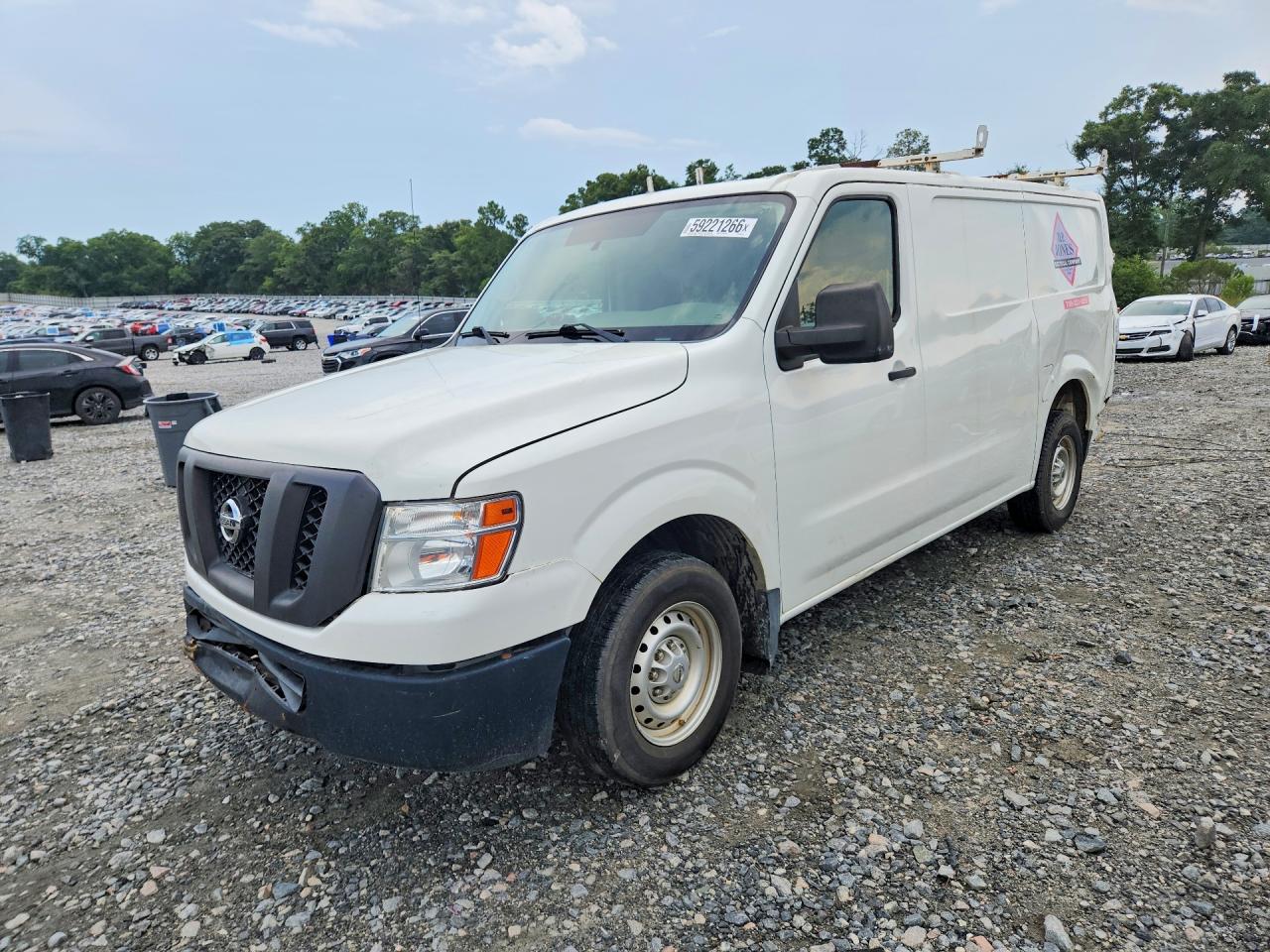 2016 NISSAN NV