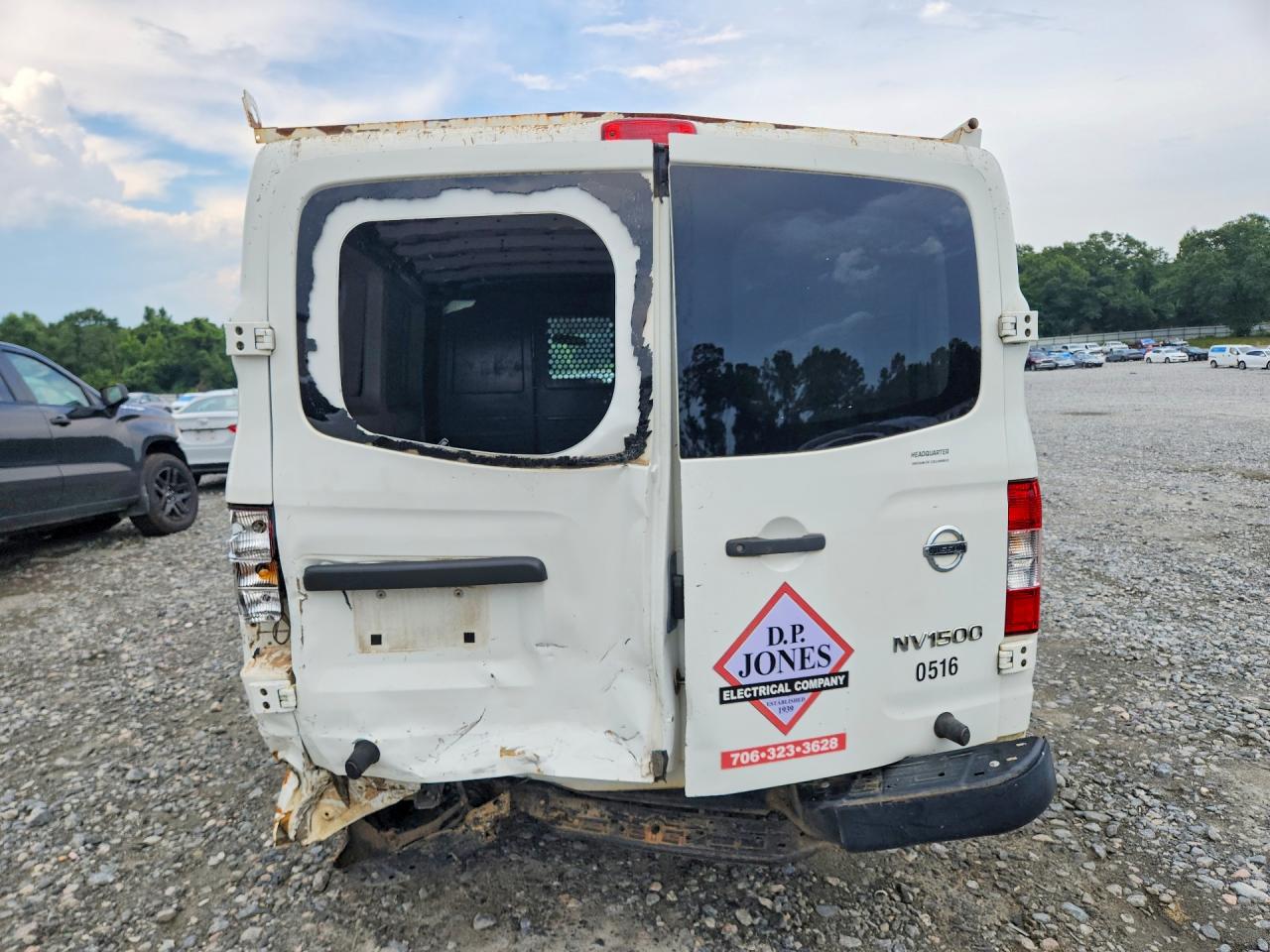 2016 NISSAN NV