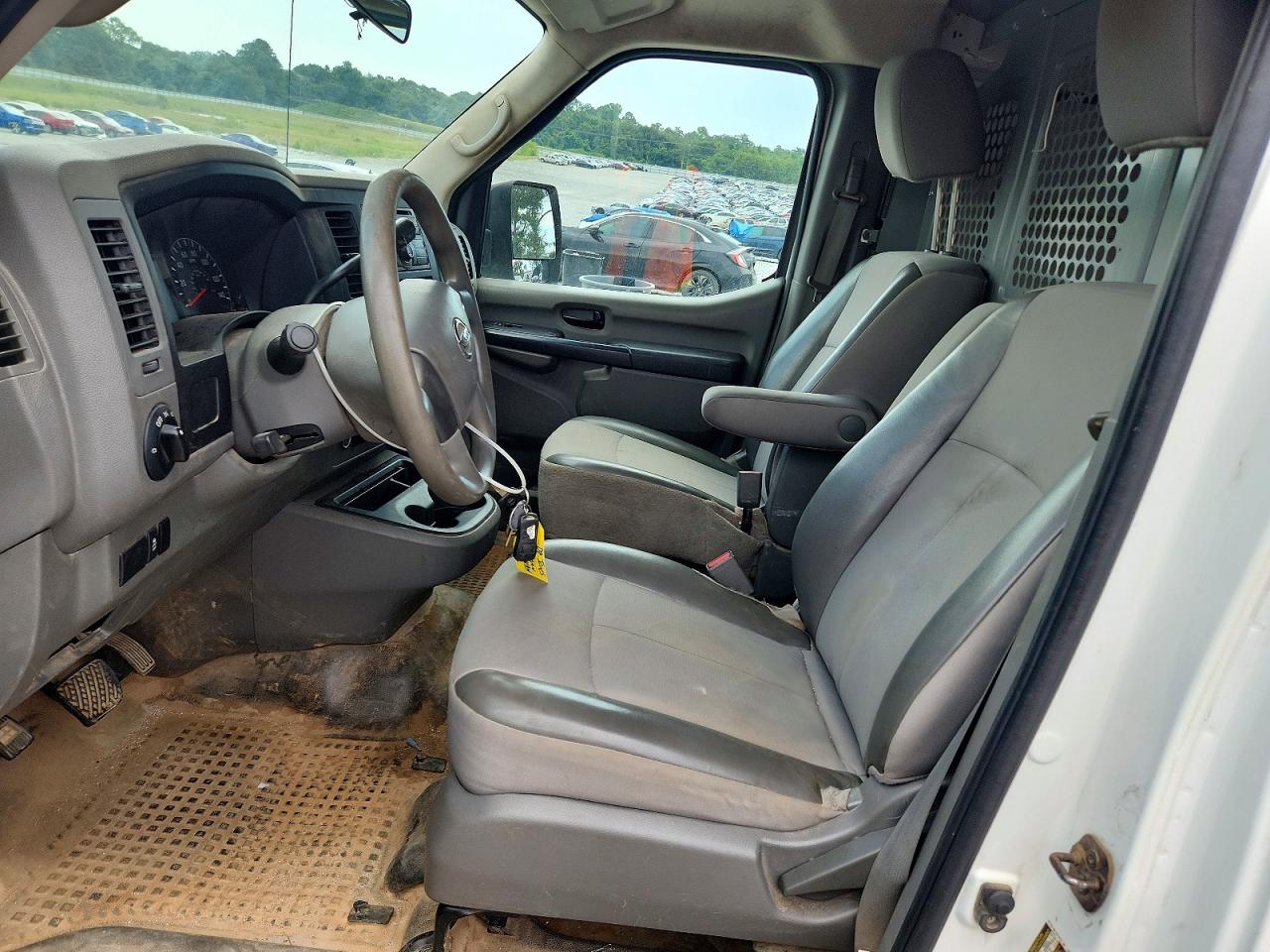 2016 NISSAN NV