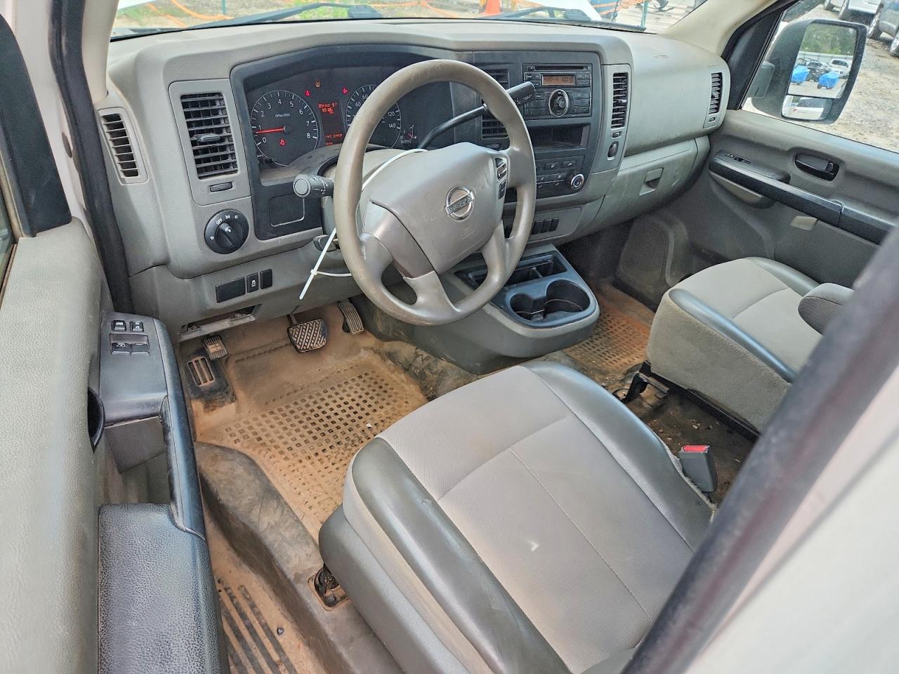 2016 NISSAN NV