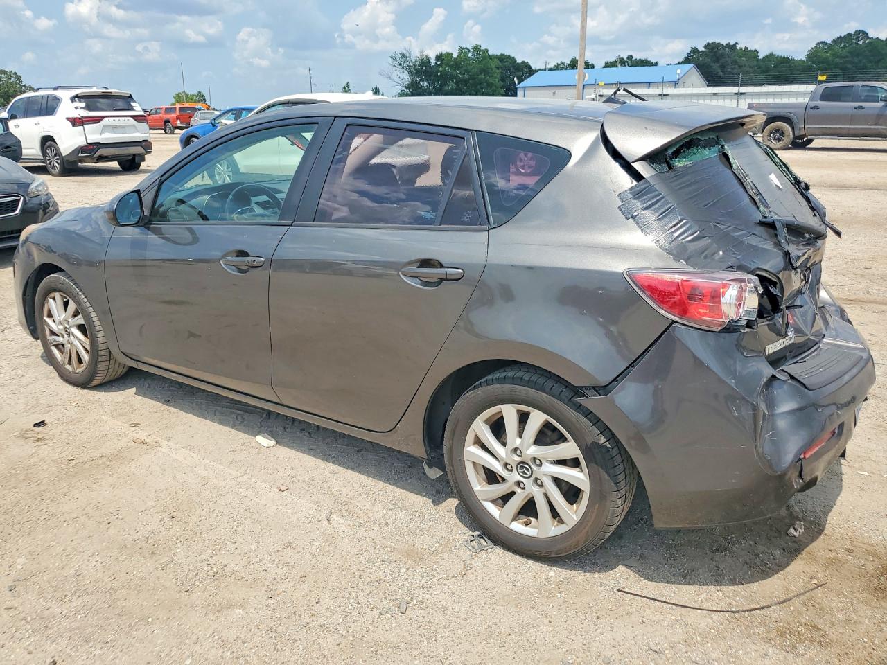 2013 MAZDA 3