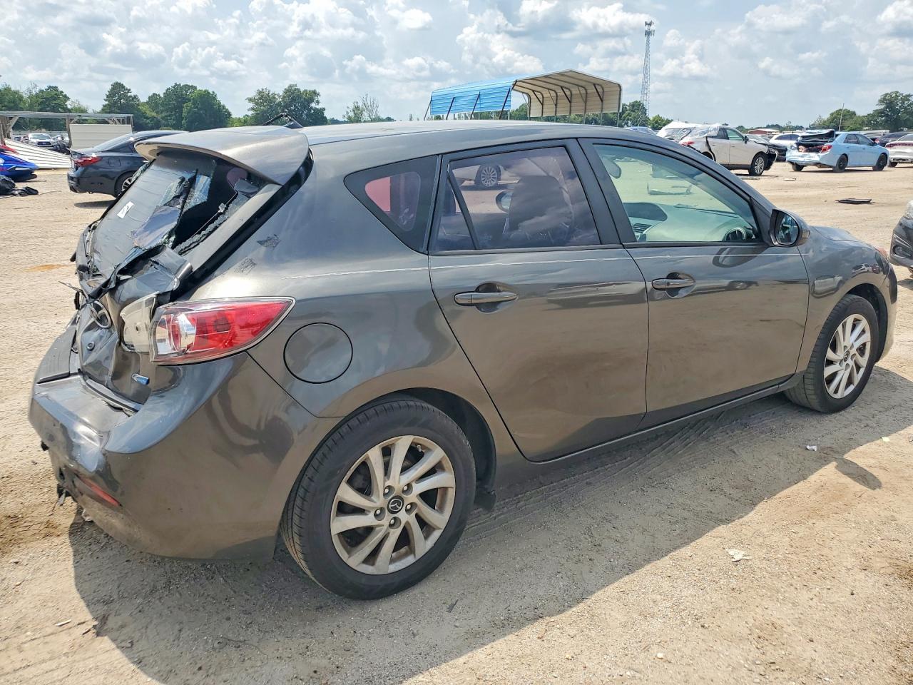 2013 MAZDA 3