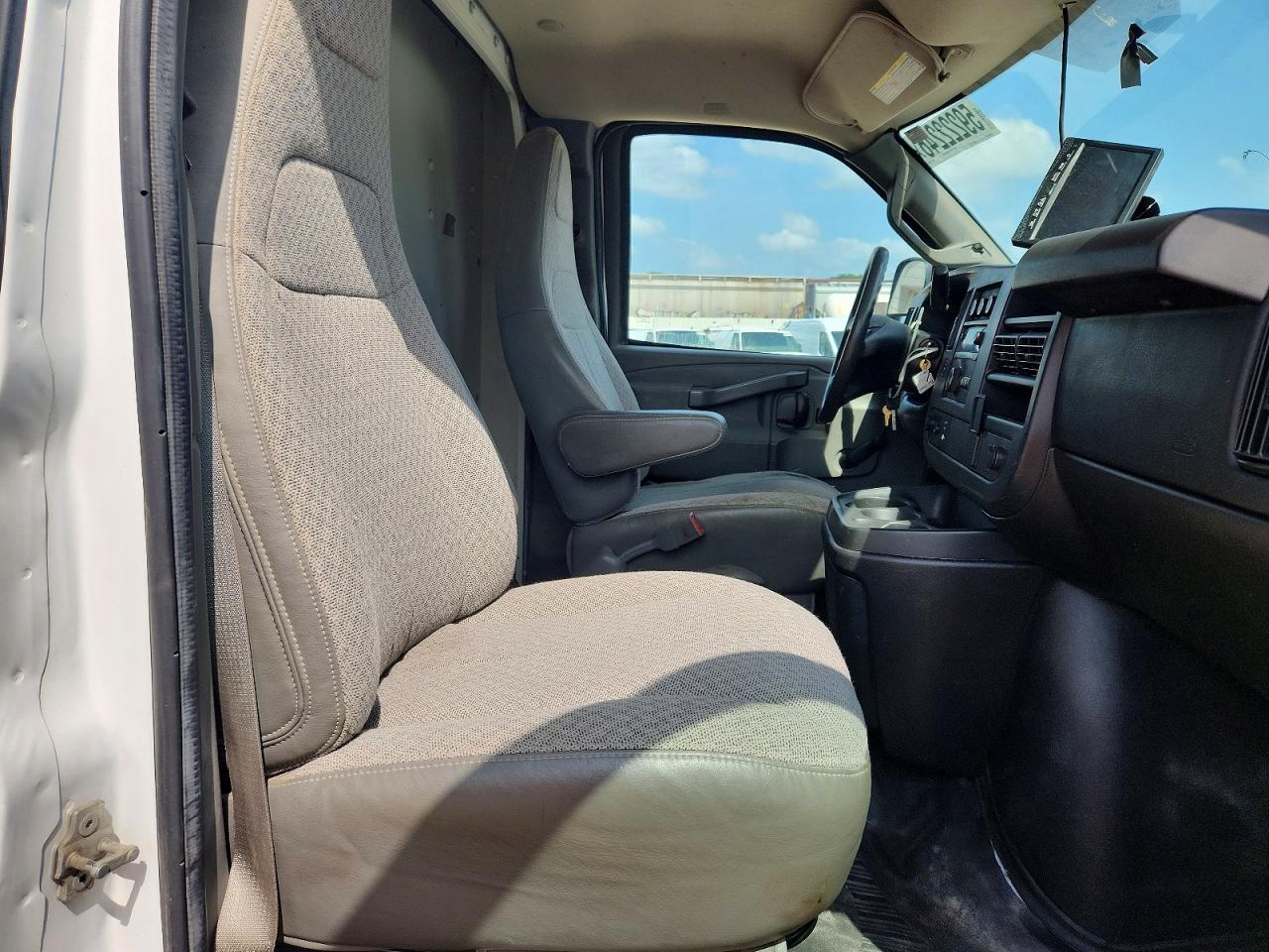 2016 CHEVROLET EXPRESS