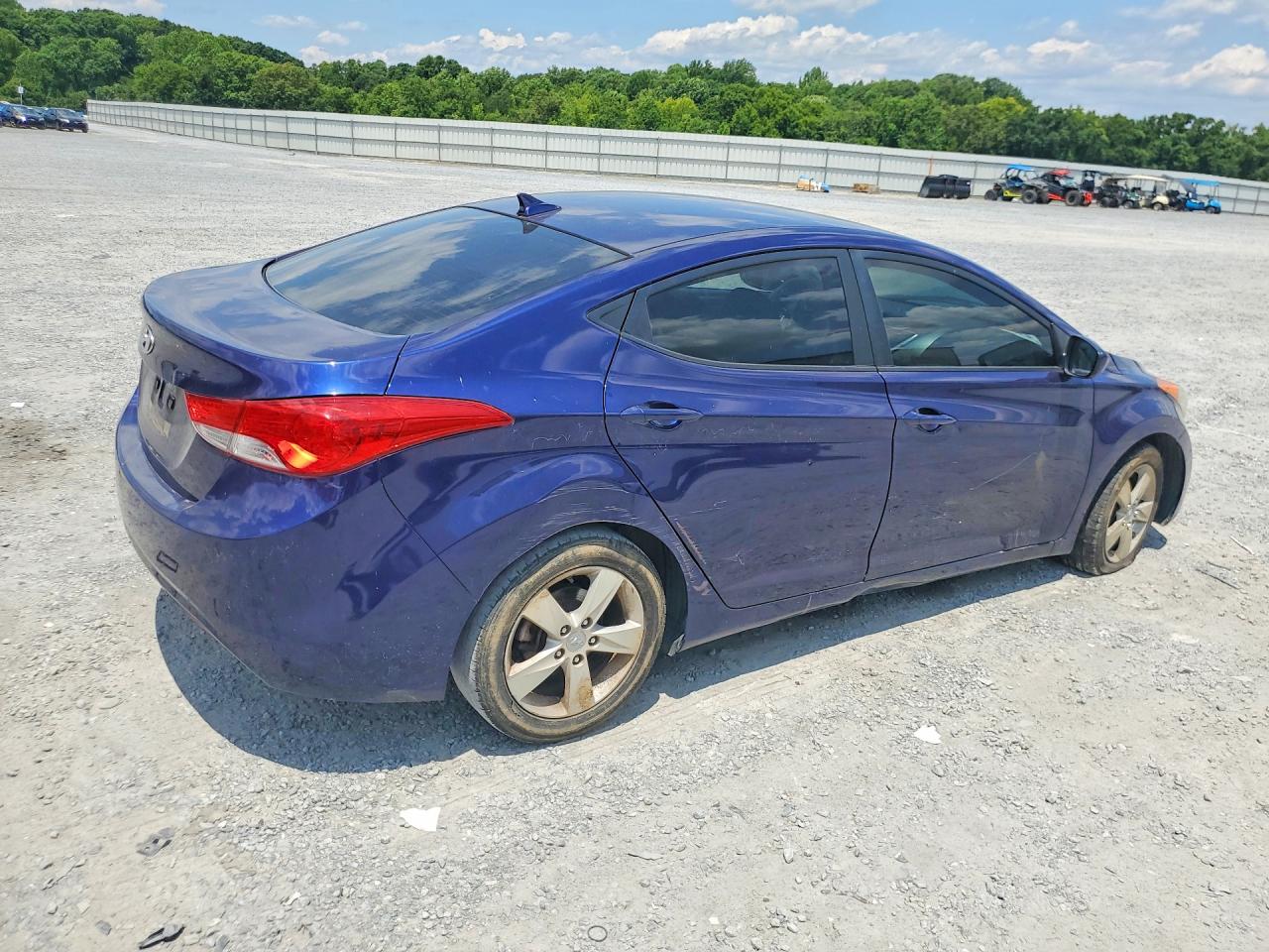 2012 HYUNDAI ELANTRA