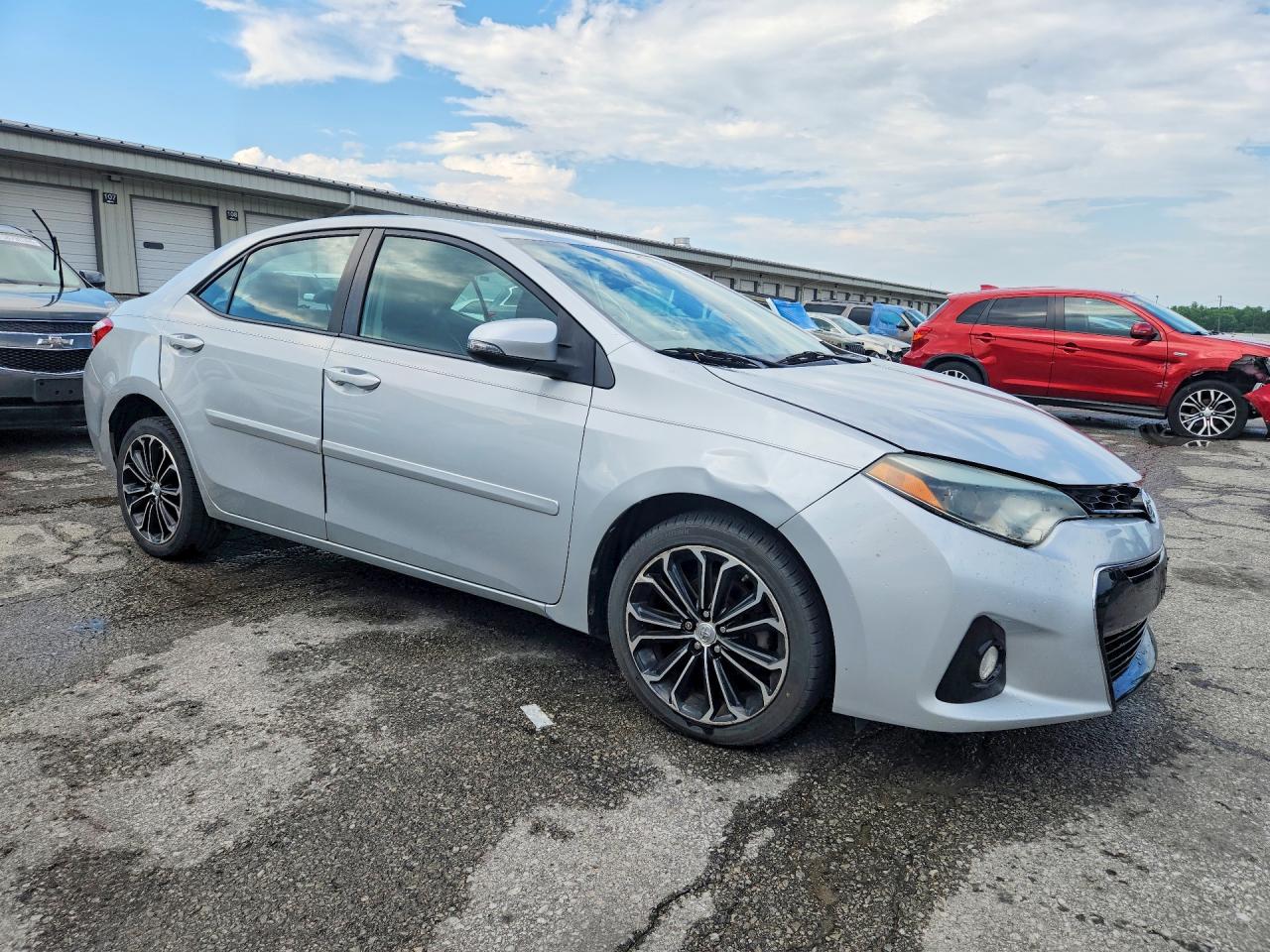 2015 TOYOTA COROLLA