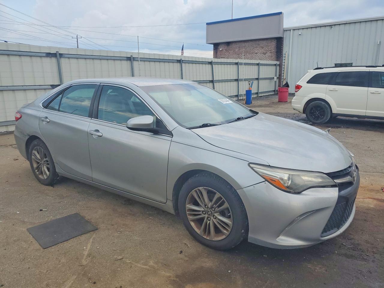 2016 TOYOTA CAMRY