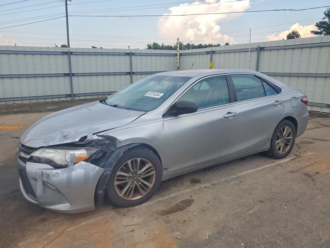 2016 TOYOTA CAMRY