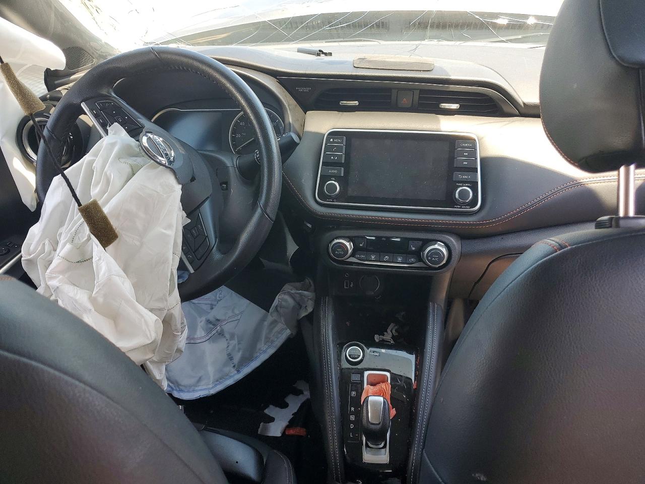 2019 NISSAN KICKS