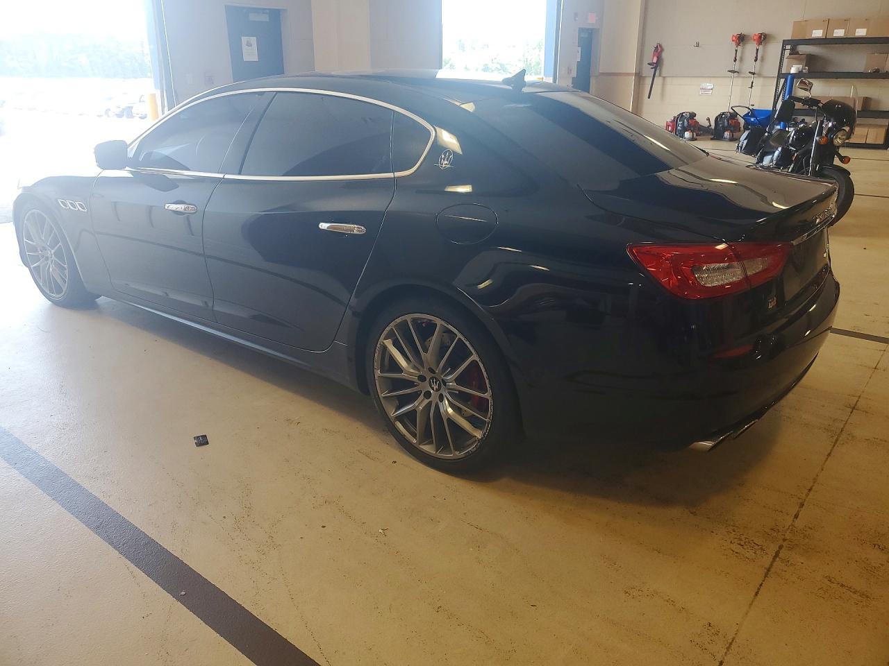 2015 MASERATI QUATTROPOR