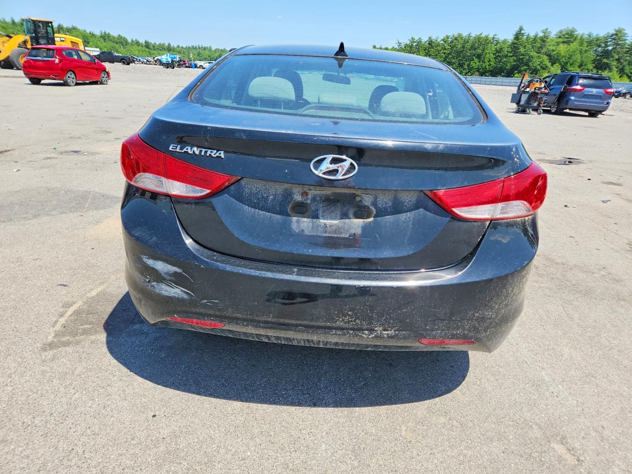 2013 HYUNDAI ELANTRA
