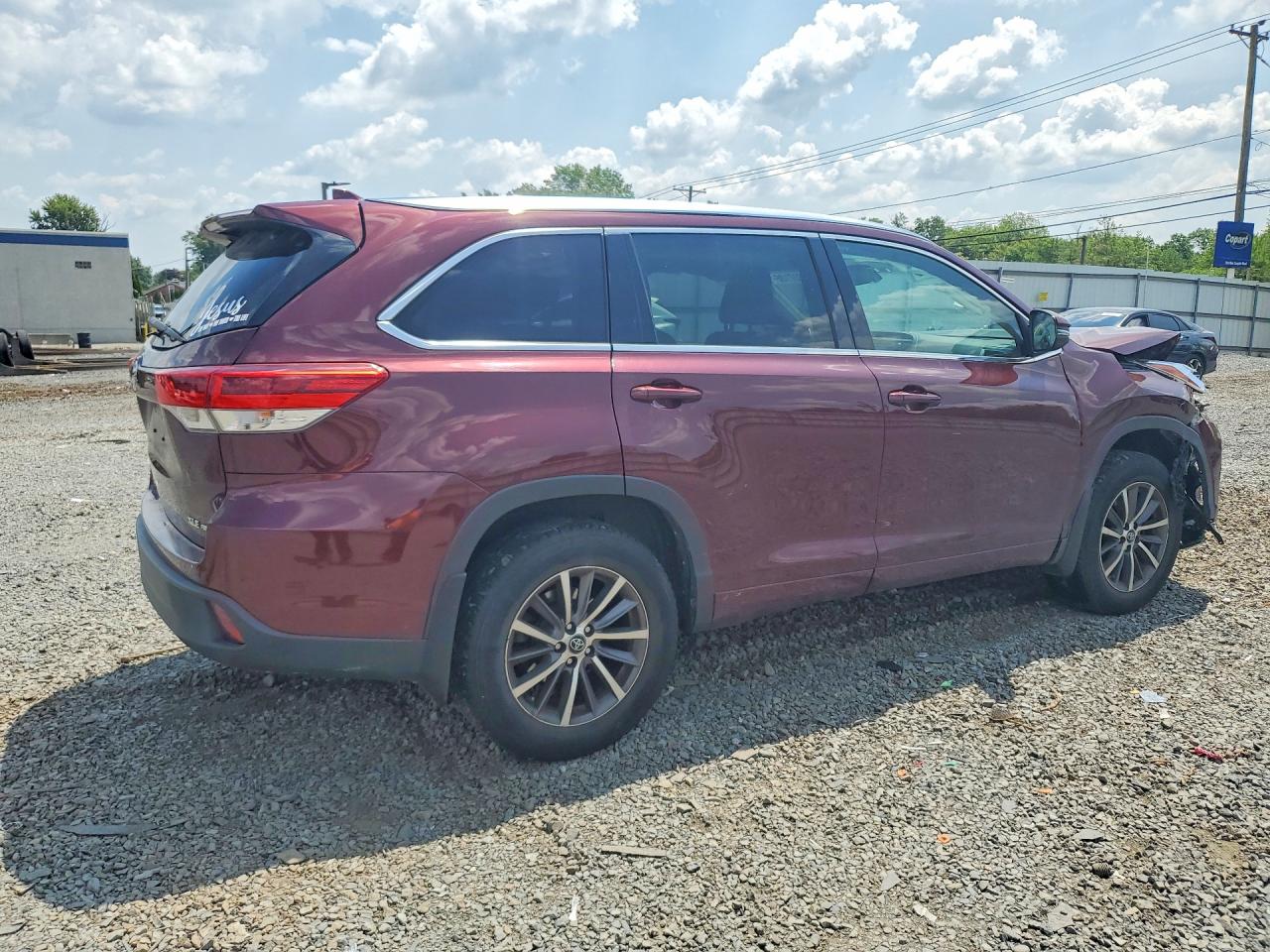 2017 TOYOTA HIGHLANDER