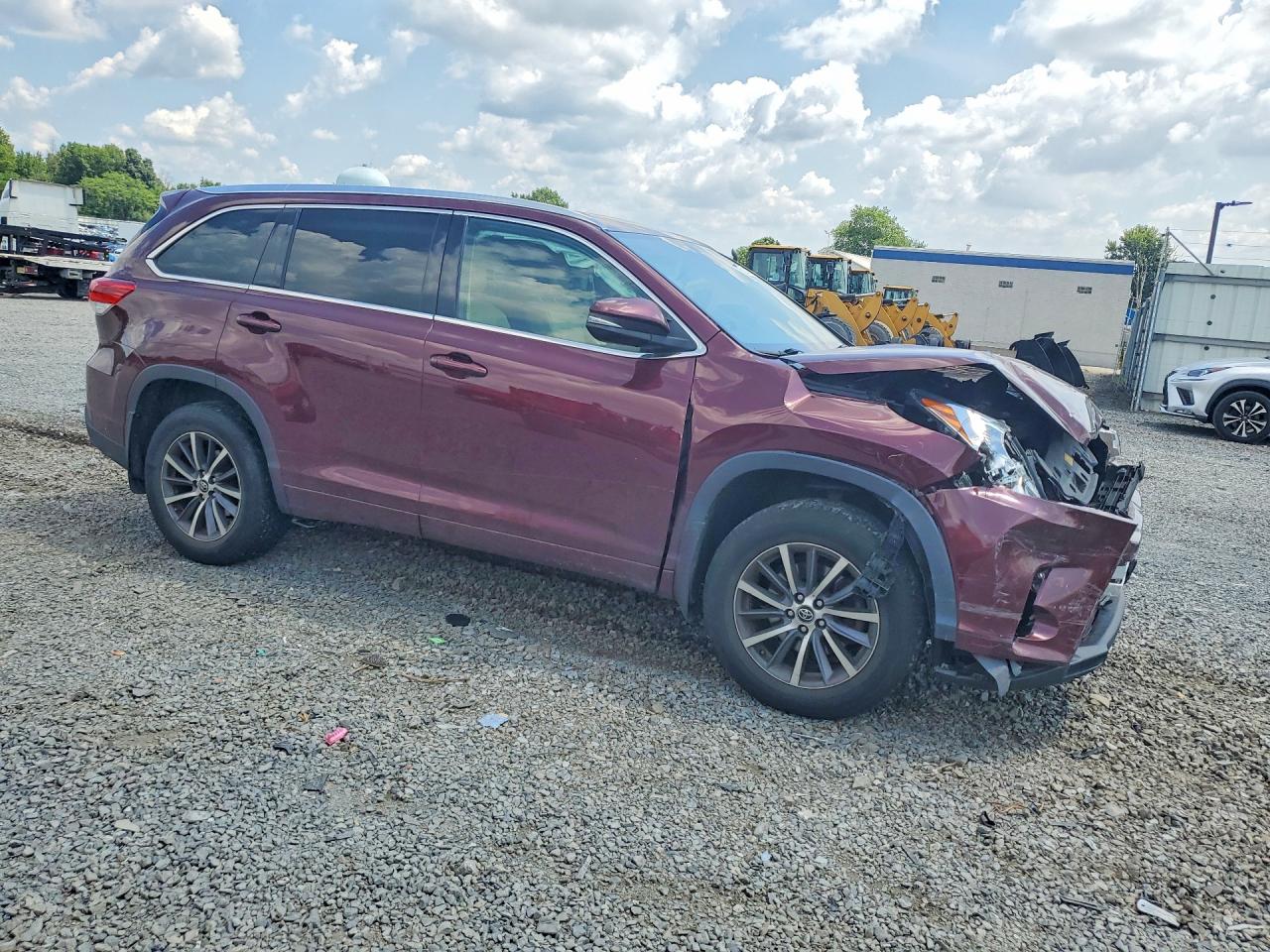 2017 TOYOTA HIGHLANDER