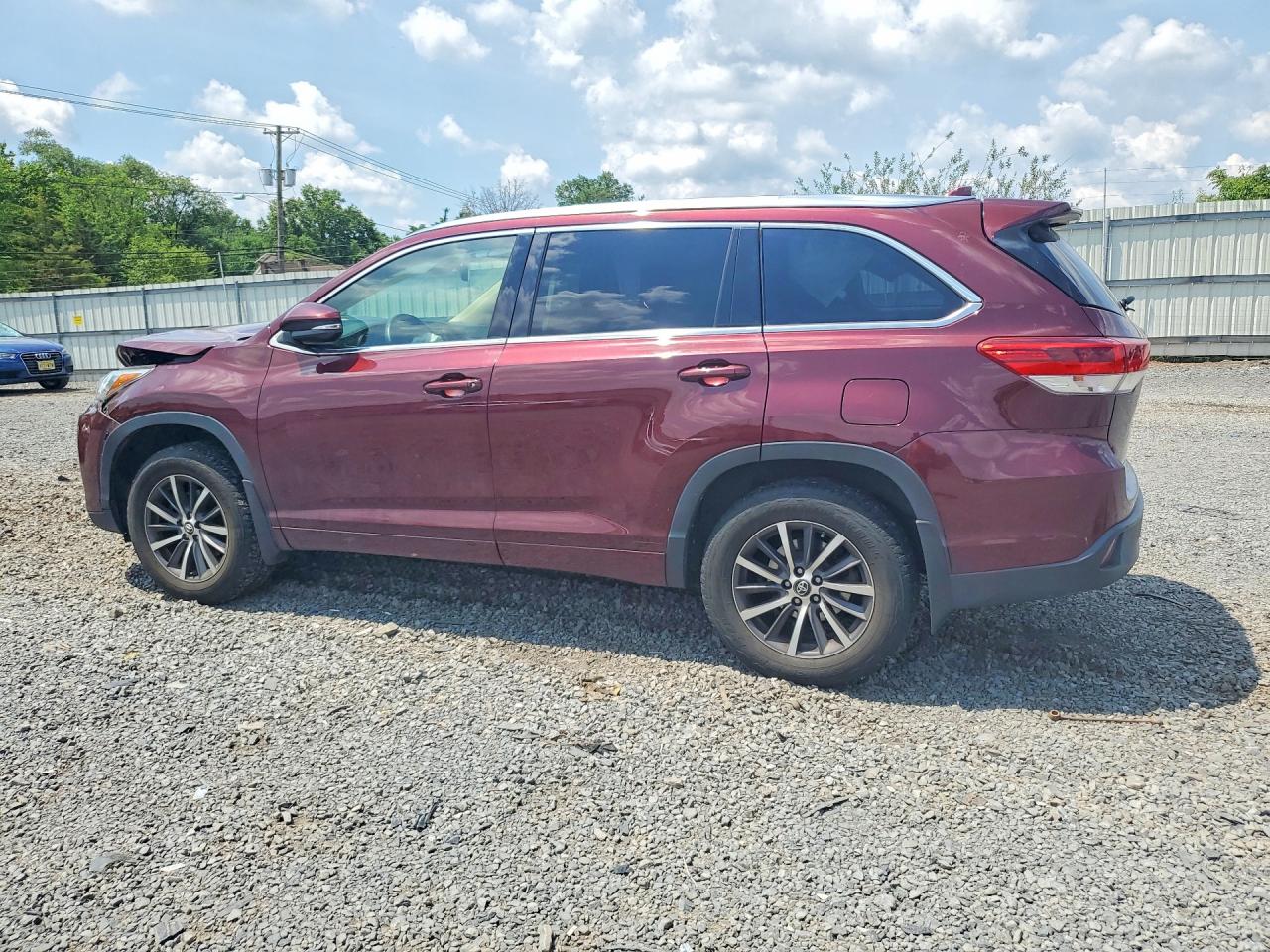 2017 TOYOTA HIGHLANDER
