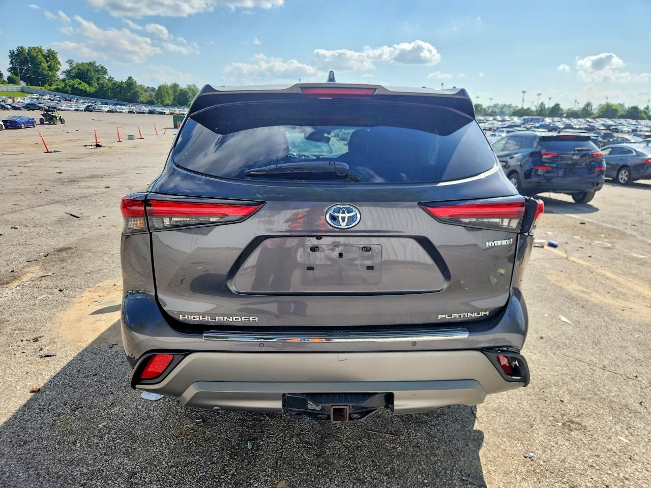 2022 TOYOTA HIGHLANDER