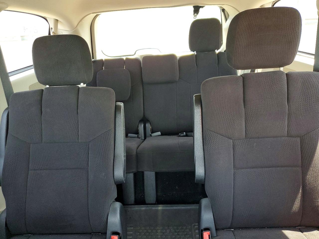 2011 CHRYSLER MINIVAN