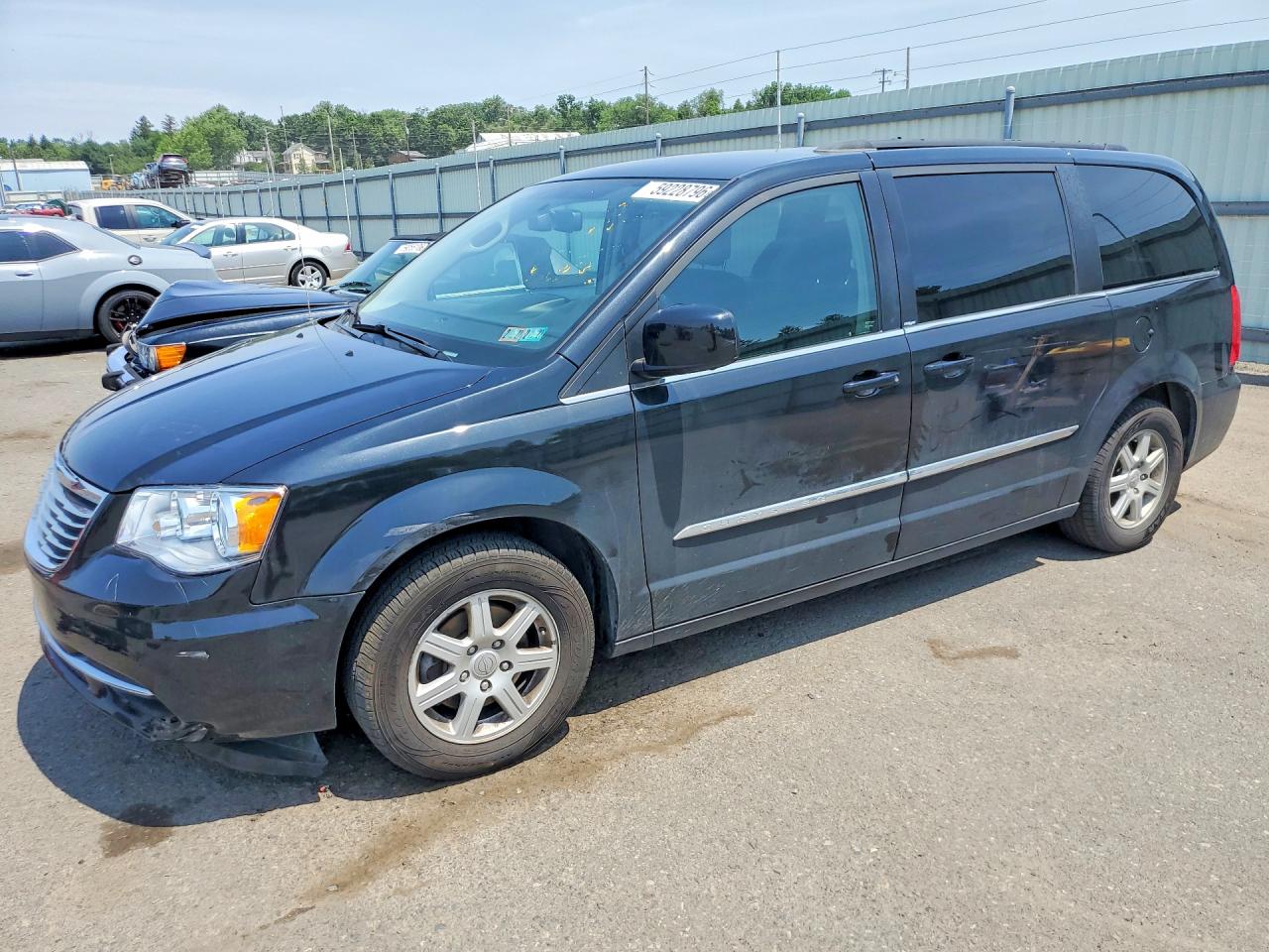 2011 CHRYSLER MINIVAN