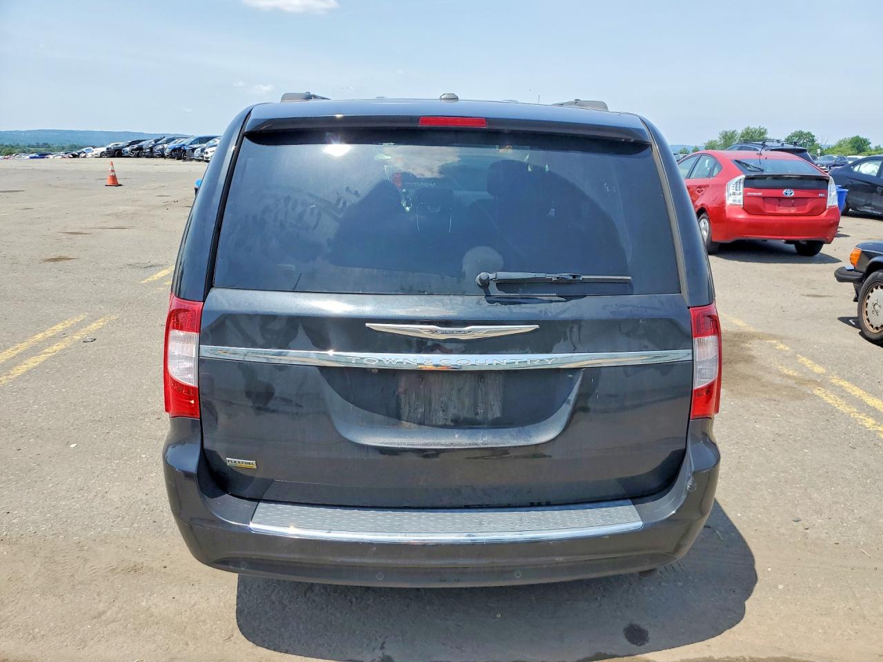 2011 CHRYSLER MINIVAN
