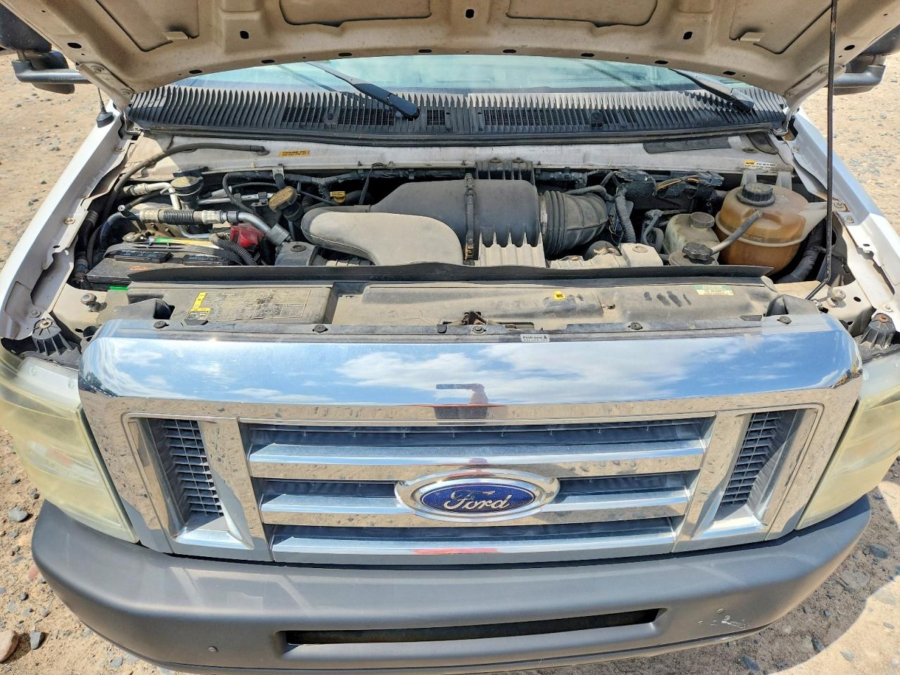 2011 FORD E 450