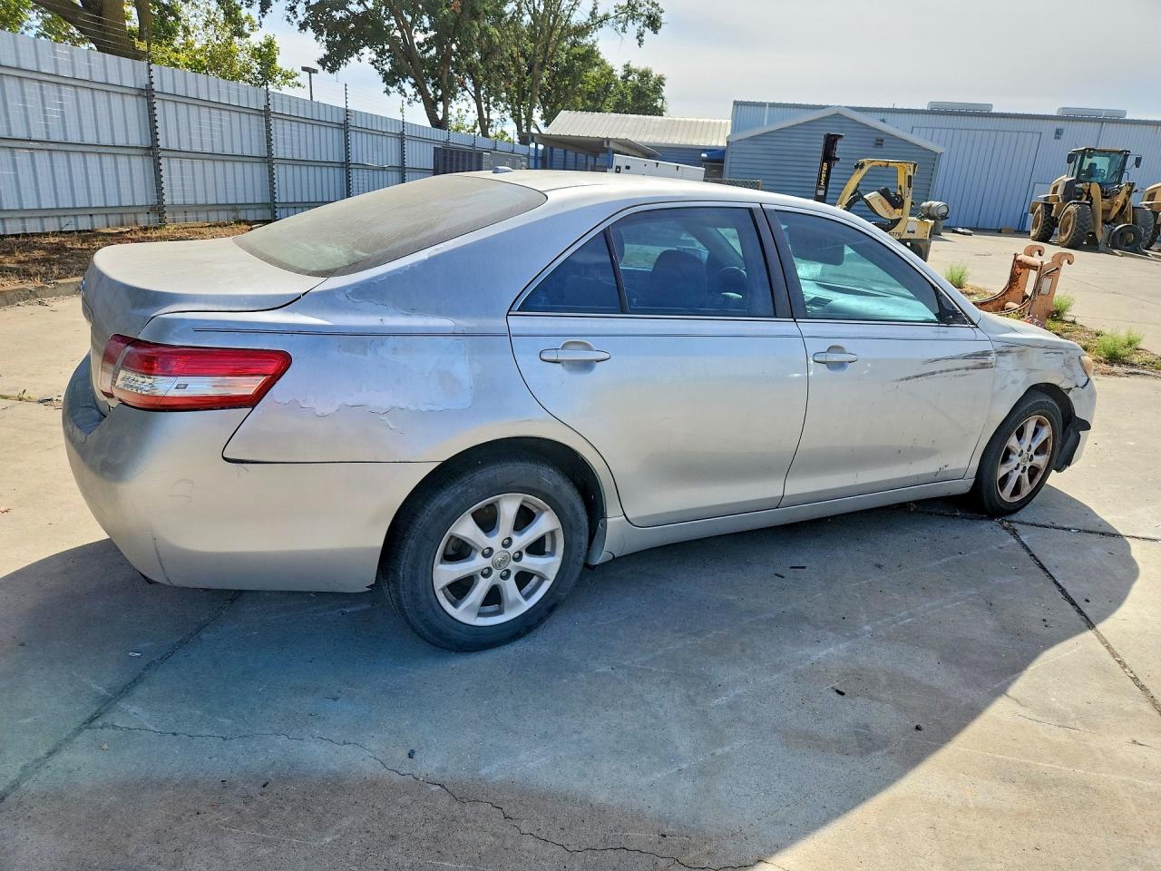 2011 TOYOTA CAMRY