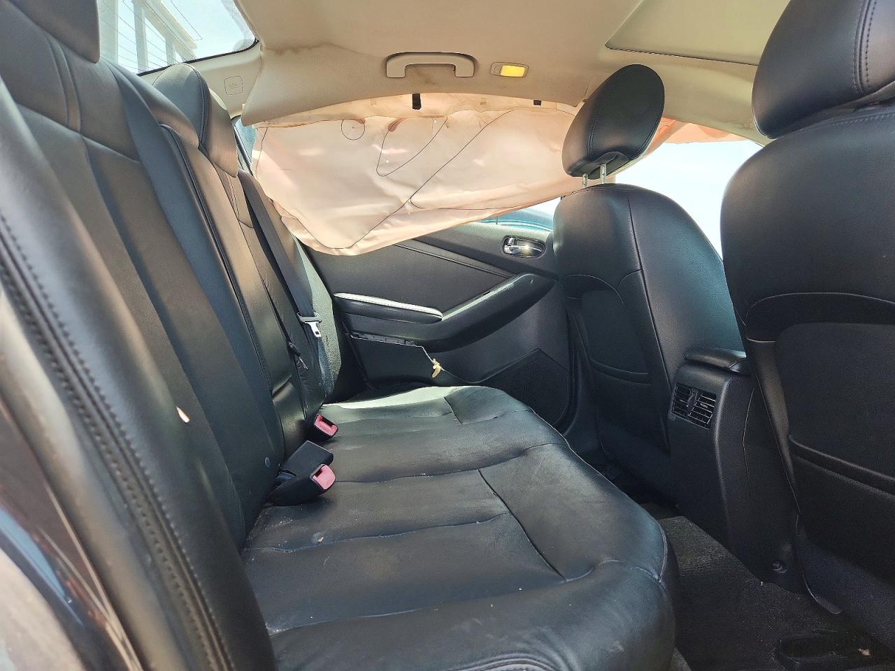 2012 NISSAN ALTIMA