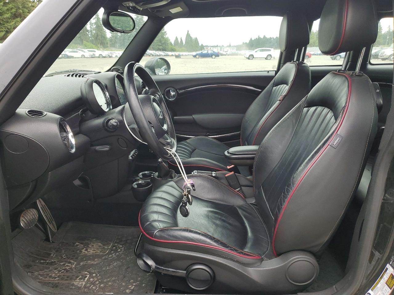 2011 MINI COOPER