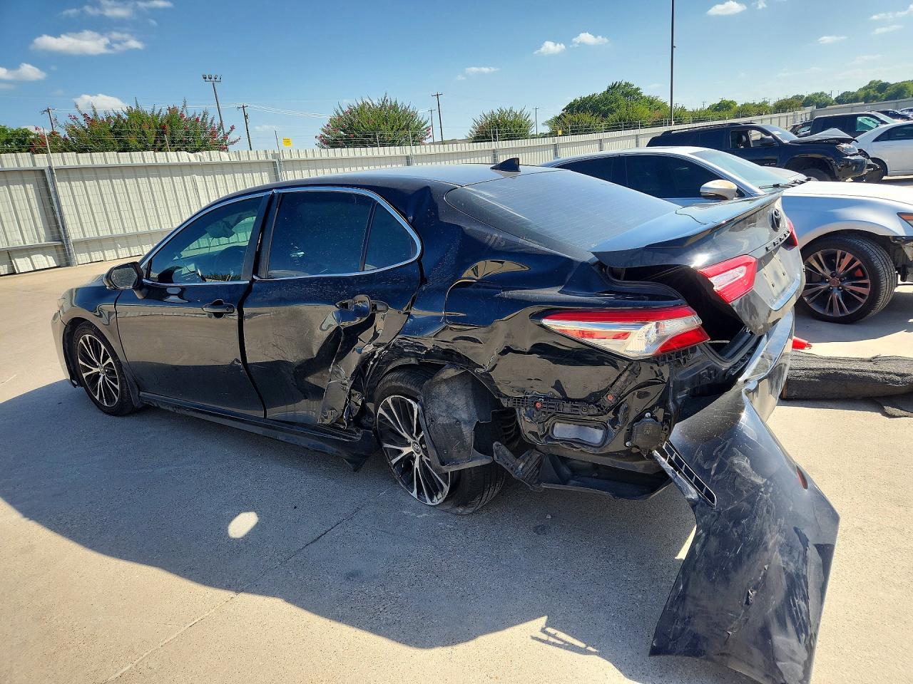 2019 TOYOTA CAMRY