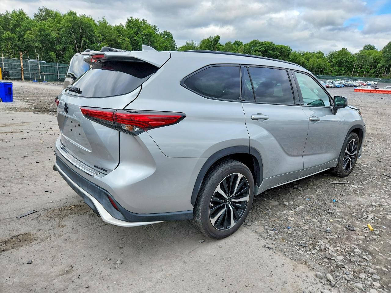 2022 TOYOTA HIGHLANDER