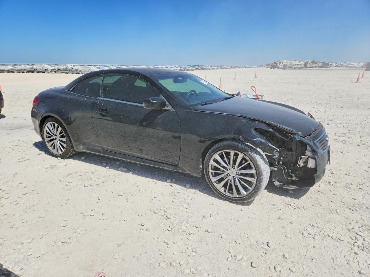 2013 INFINITI G37
