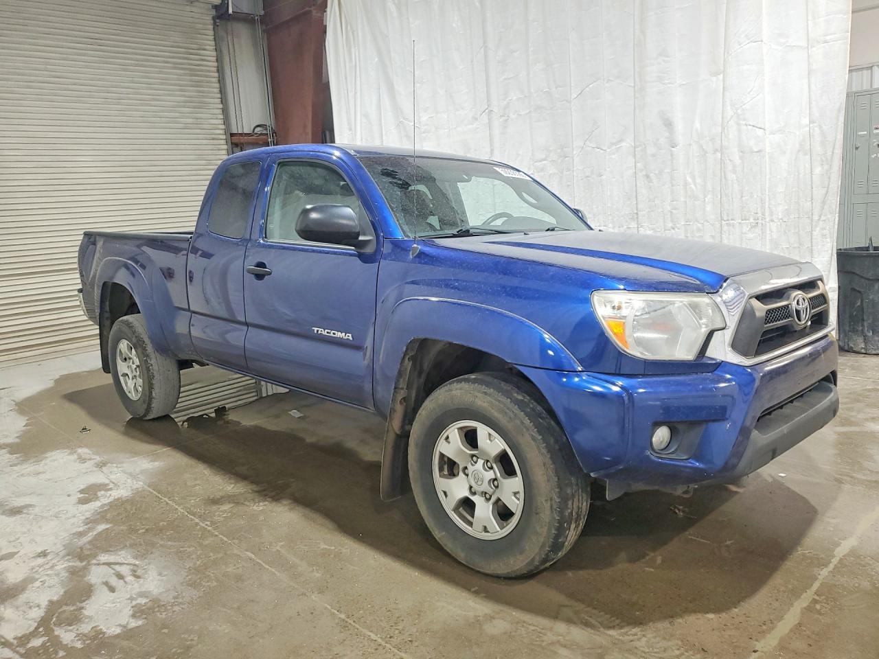 2015 TOYOTA TACOMA
