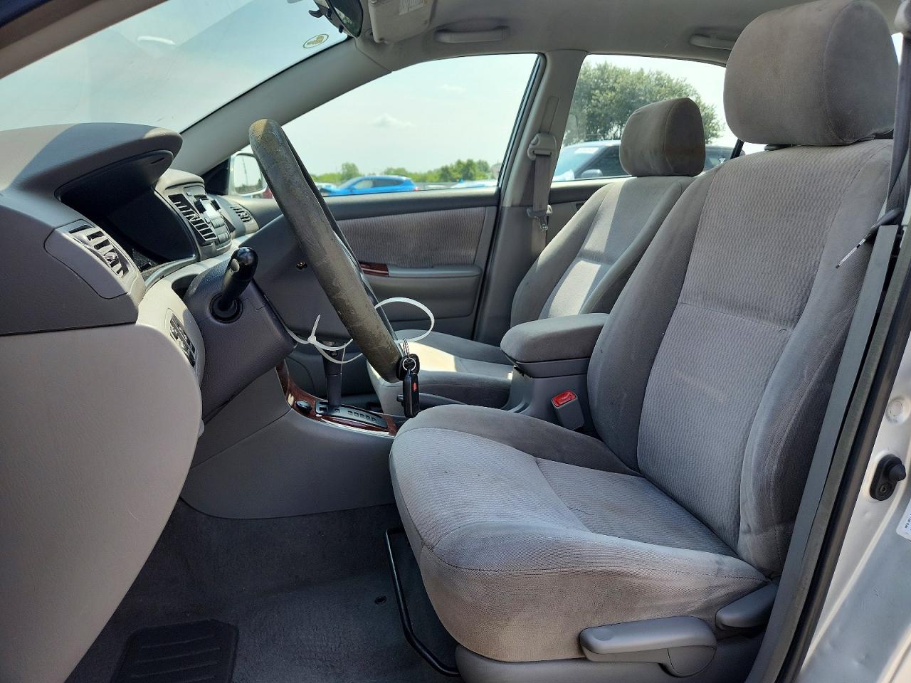 2005 TOYOTA COROLLA