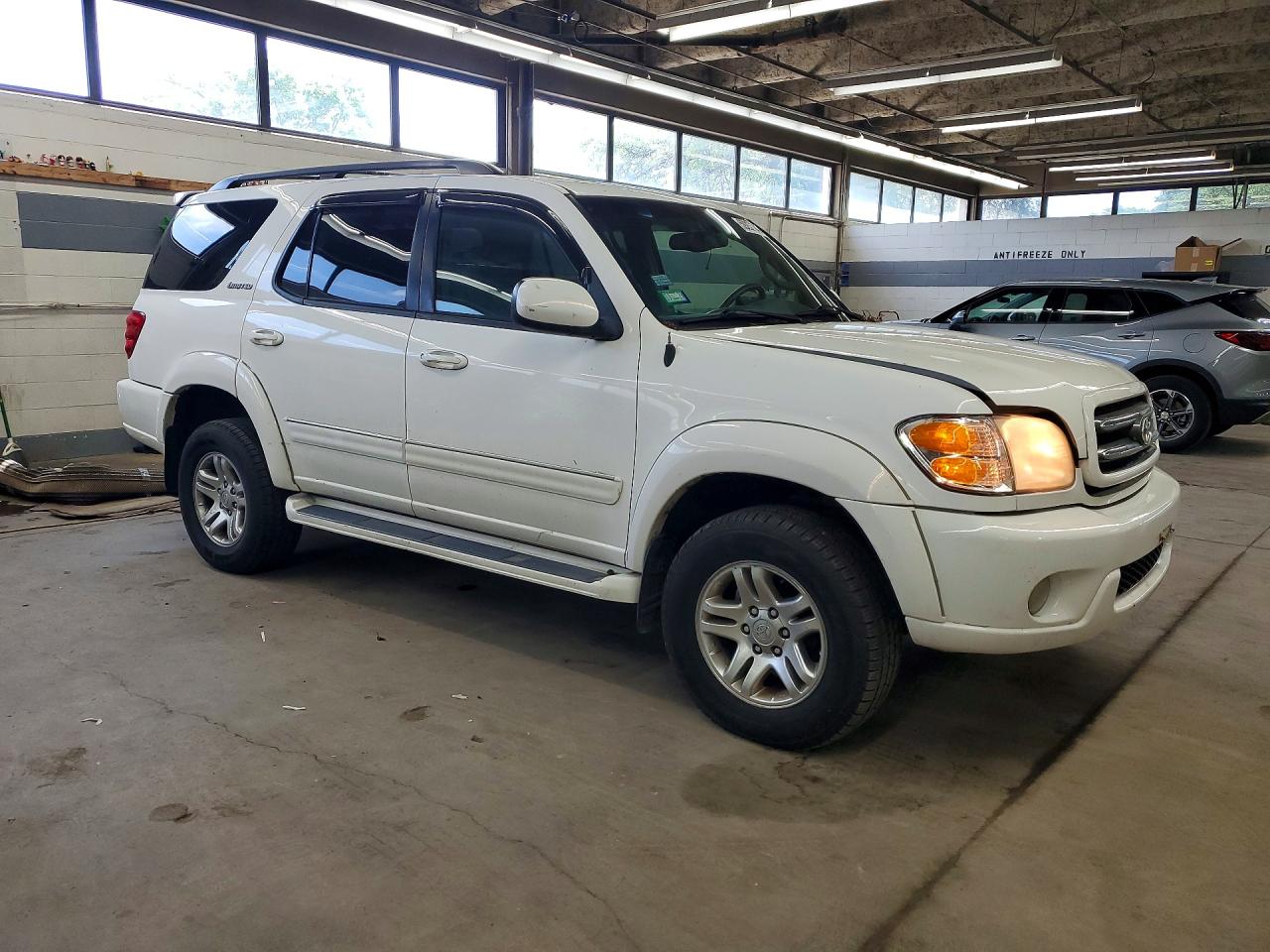 2004 TOYOTA SEQUOIA