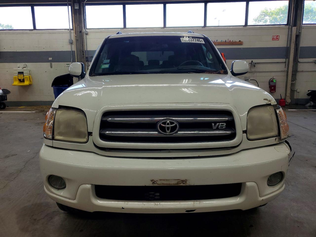2004 TOYOTA SEQUOIA
