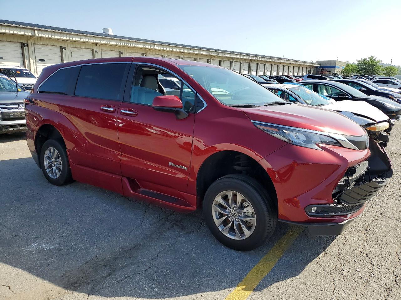 2025 TOYOTA SIENNA