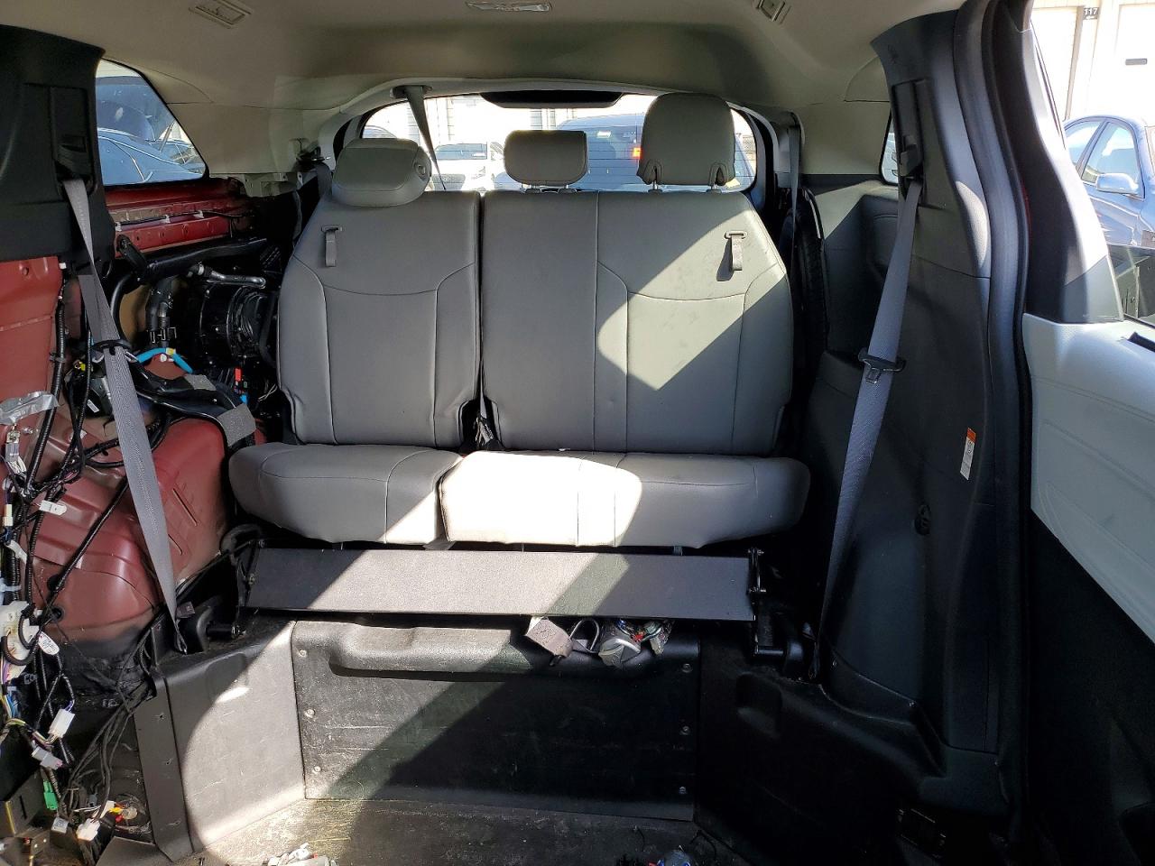 2025 TOYOTA SIENNA
