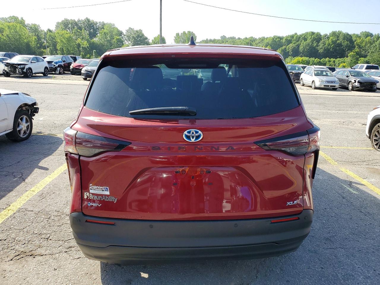 2025 TOYOTA SIENNA