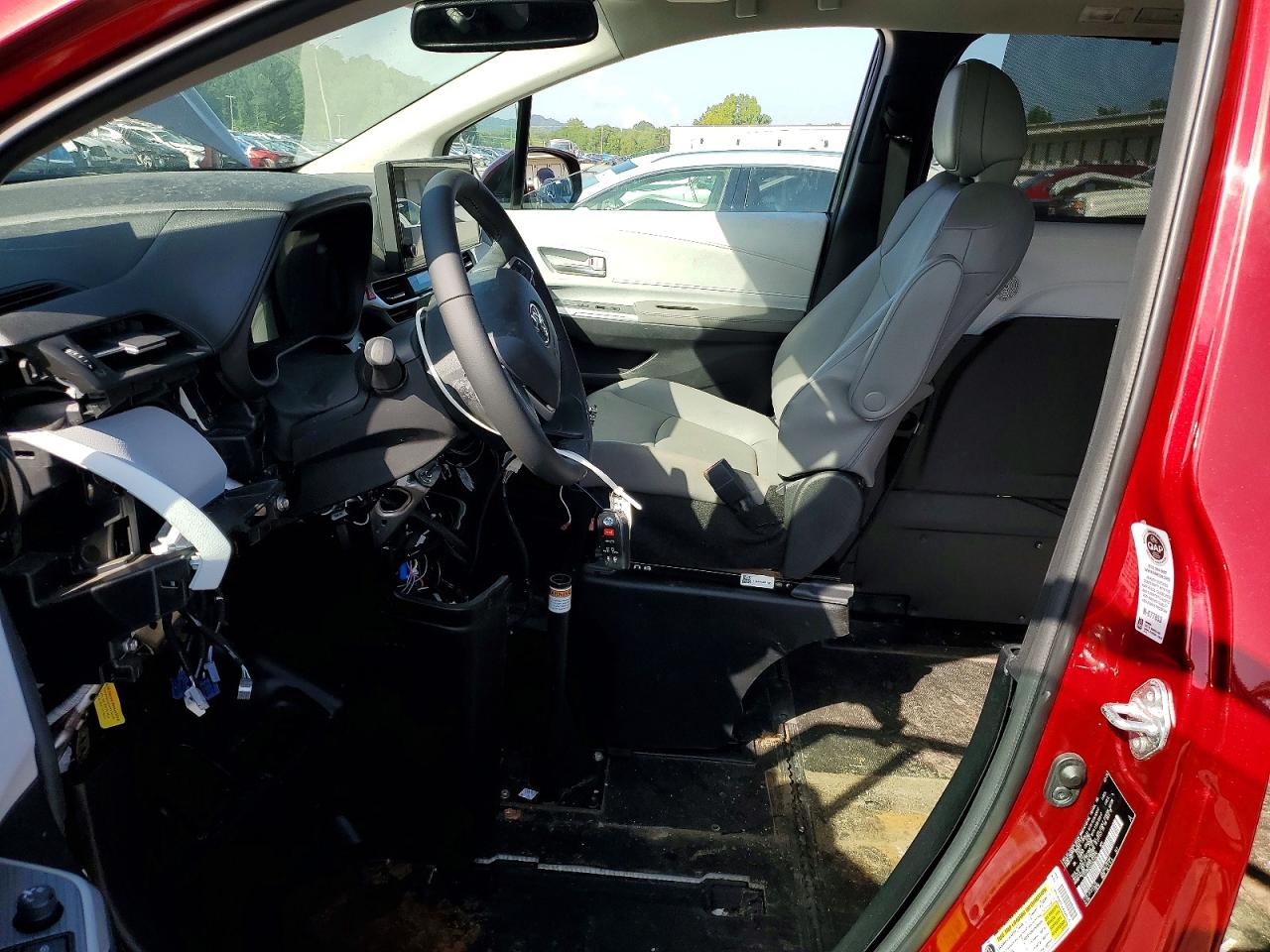 2025 TOYOTA SIENNA