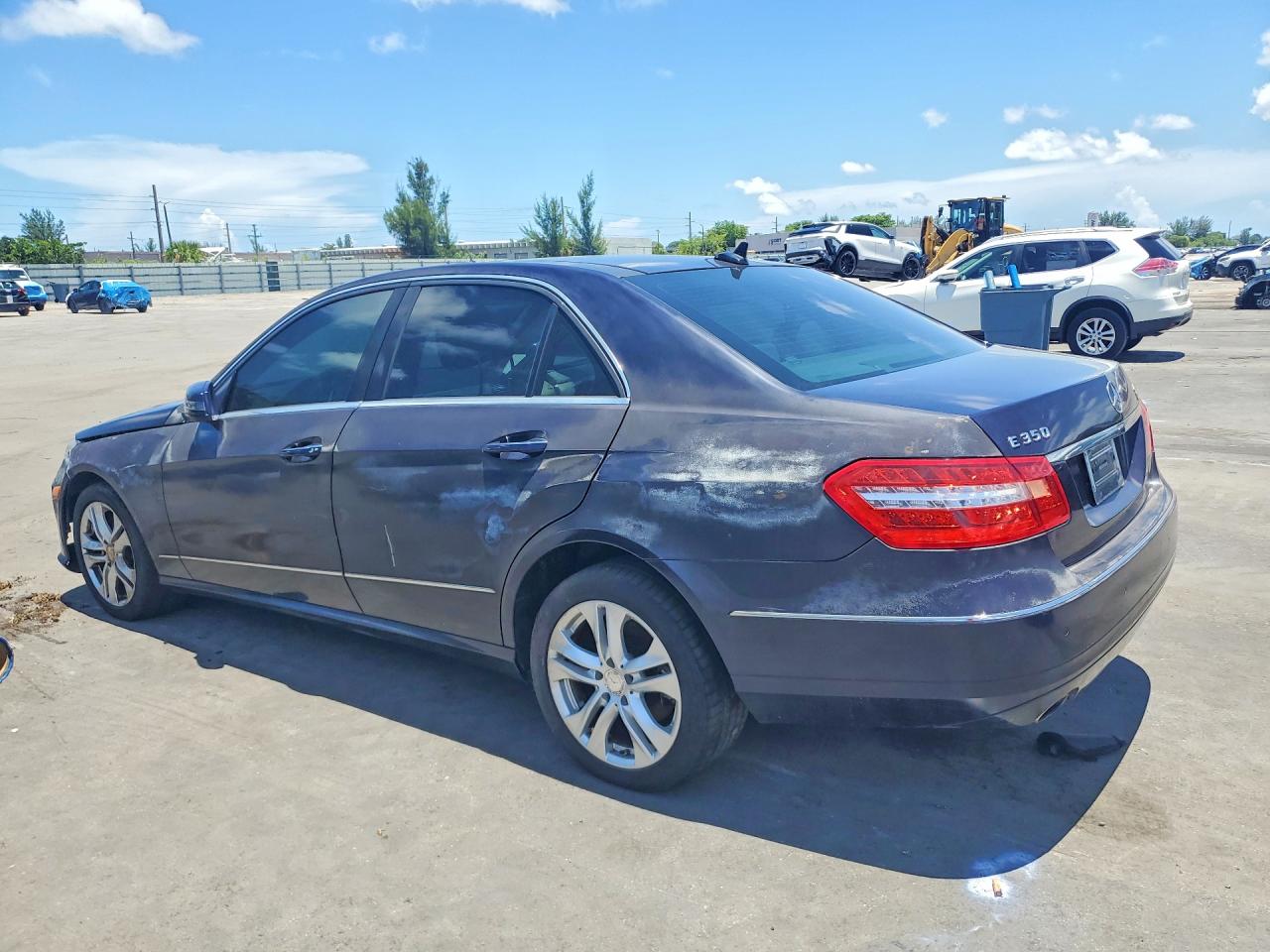2011 MERCEDES-BENZ E-CLASS