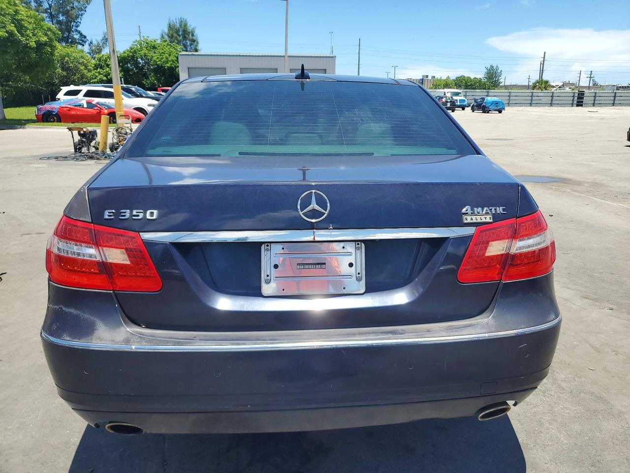 2011 MERCEDES-BENZ E-CLASS
