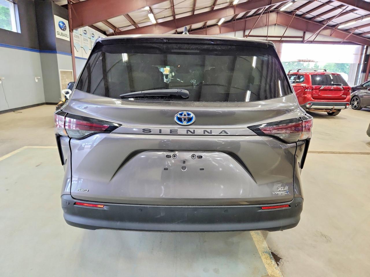 2024 TOYOTA SIENNA