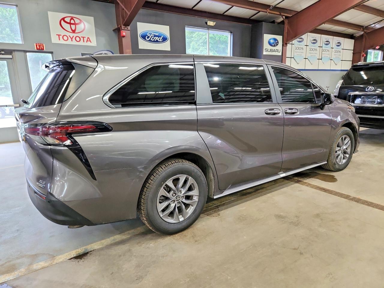 2024 TOYOTA SIENNA
