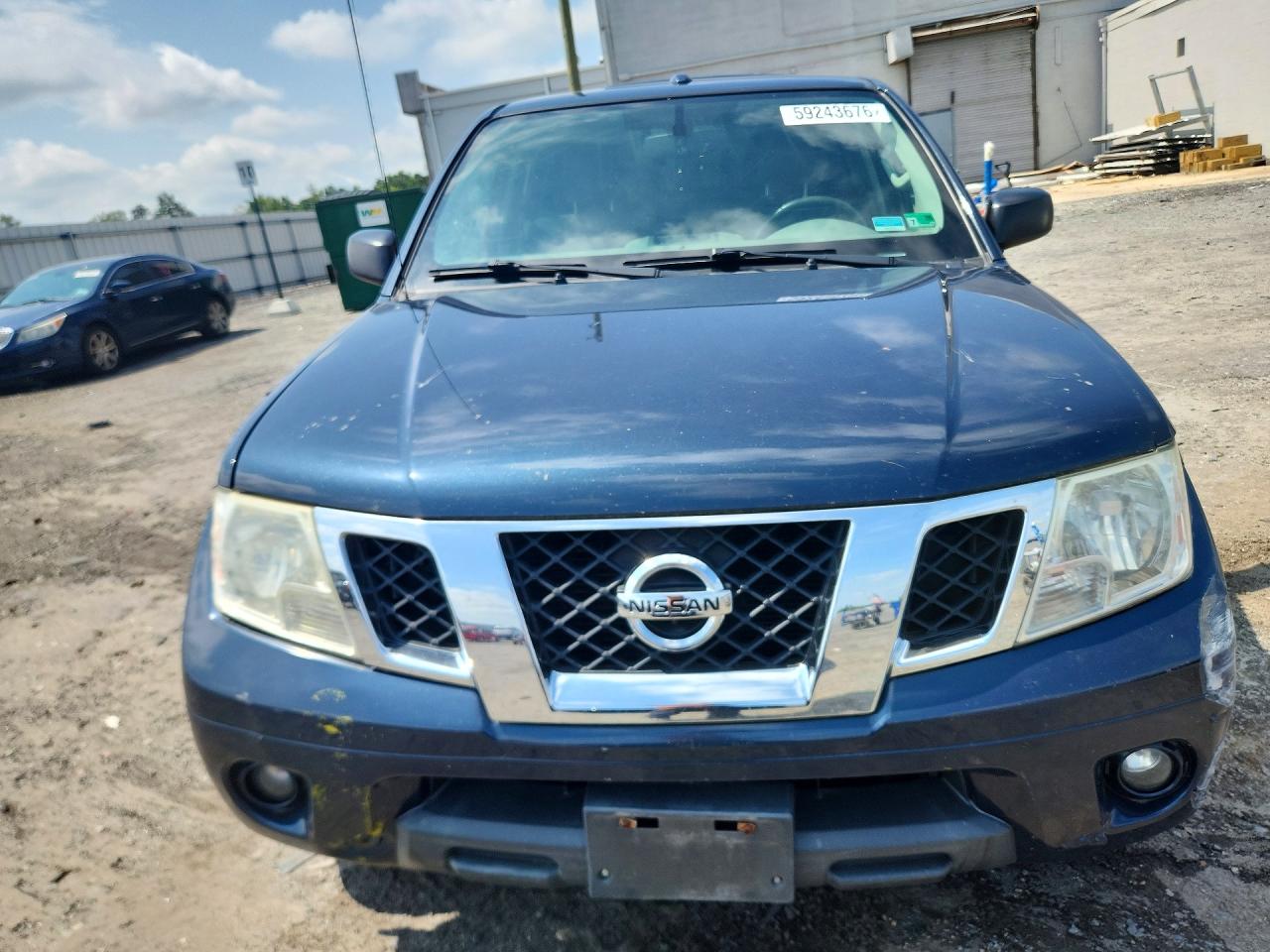 2015 NISSAN FRONTIER