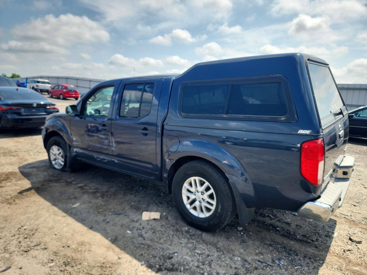 2015 NISSAN FRONTIER