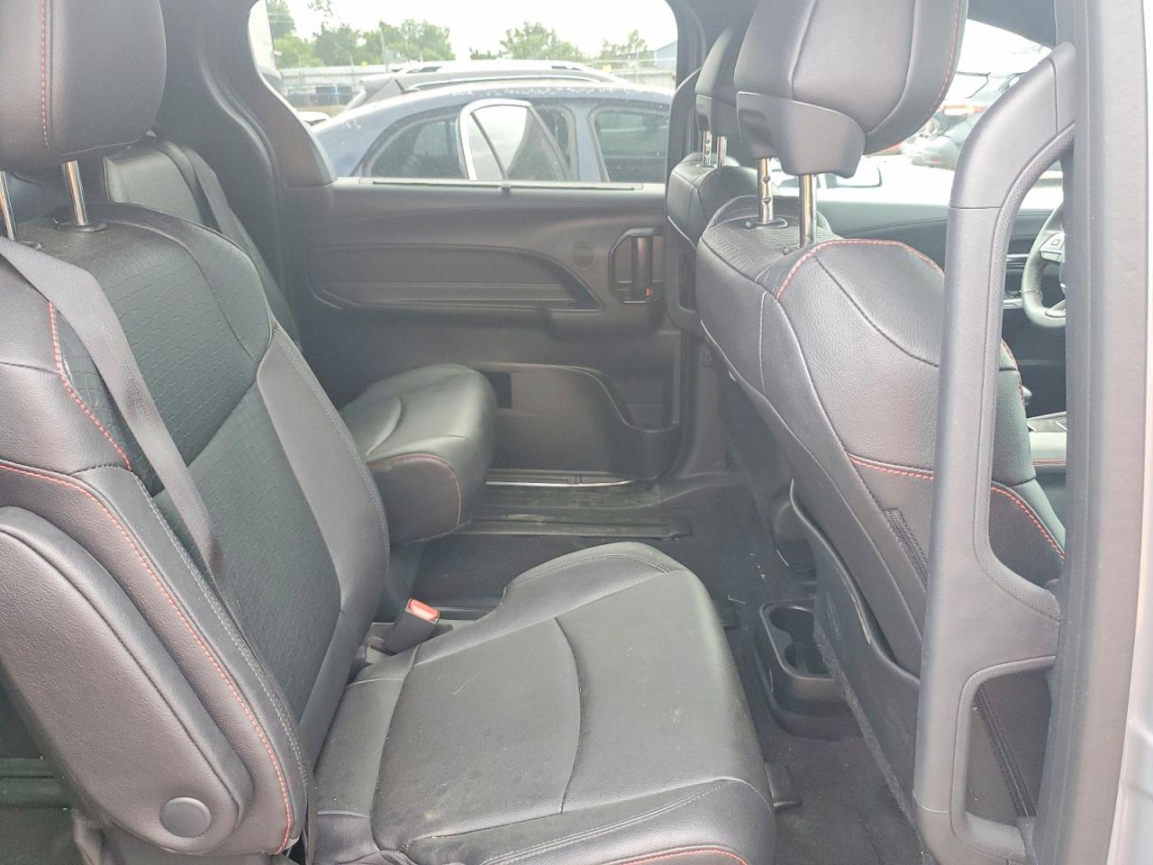 2025 TOYOTA SIENNA