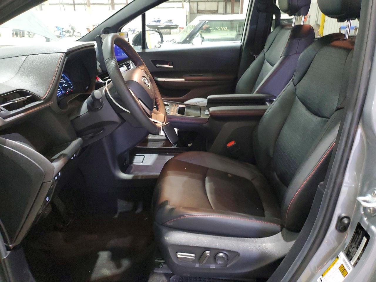 2025 TOYOTA SIENNA
