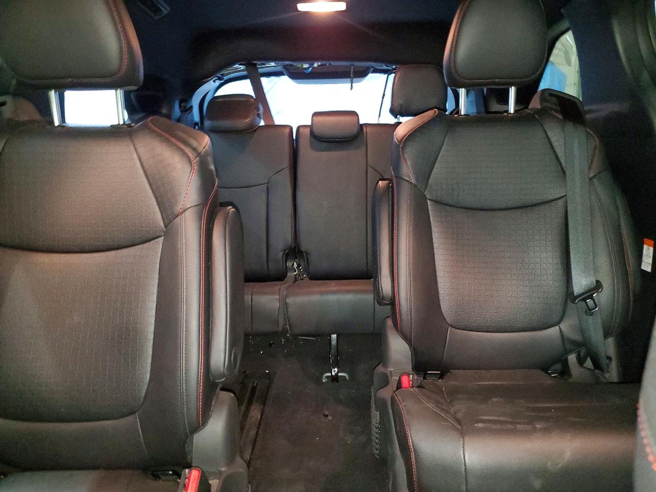 2025 TOYOTA SIENNA